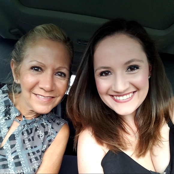 Meet your Posher, Kimberly - Picture 1 of 1